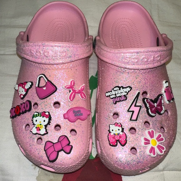 Hello Kitty Accessories - COPY - Hello kitty croc charms 2/10